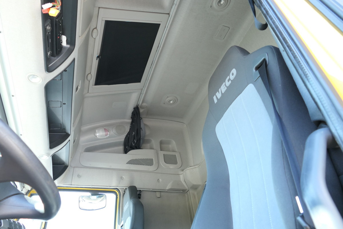Container transporter/ Swap body truck IVECO Stralis AS 190 S 420 ECO LBW AHK KLIMA INTARDER: picture 16