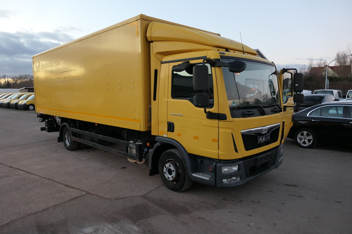 MAN TGL 12.250 LBW AHK - Box truck: picture 1 MAN TGL 12.250 LBW AHK - Box truck: picture 1