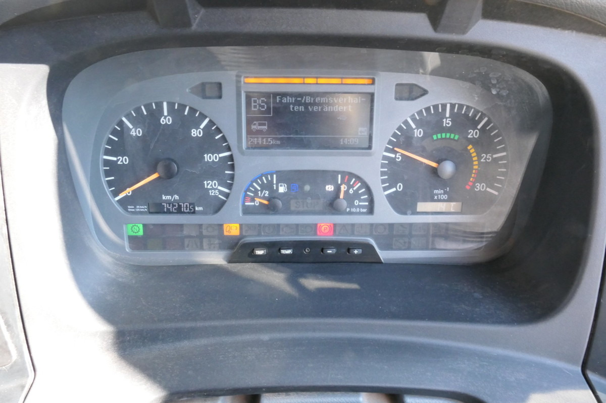 Road sweeper MERCEDES-BENZ Atego 1518 LKO 4x2: picture 15