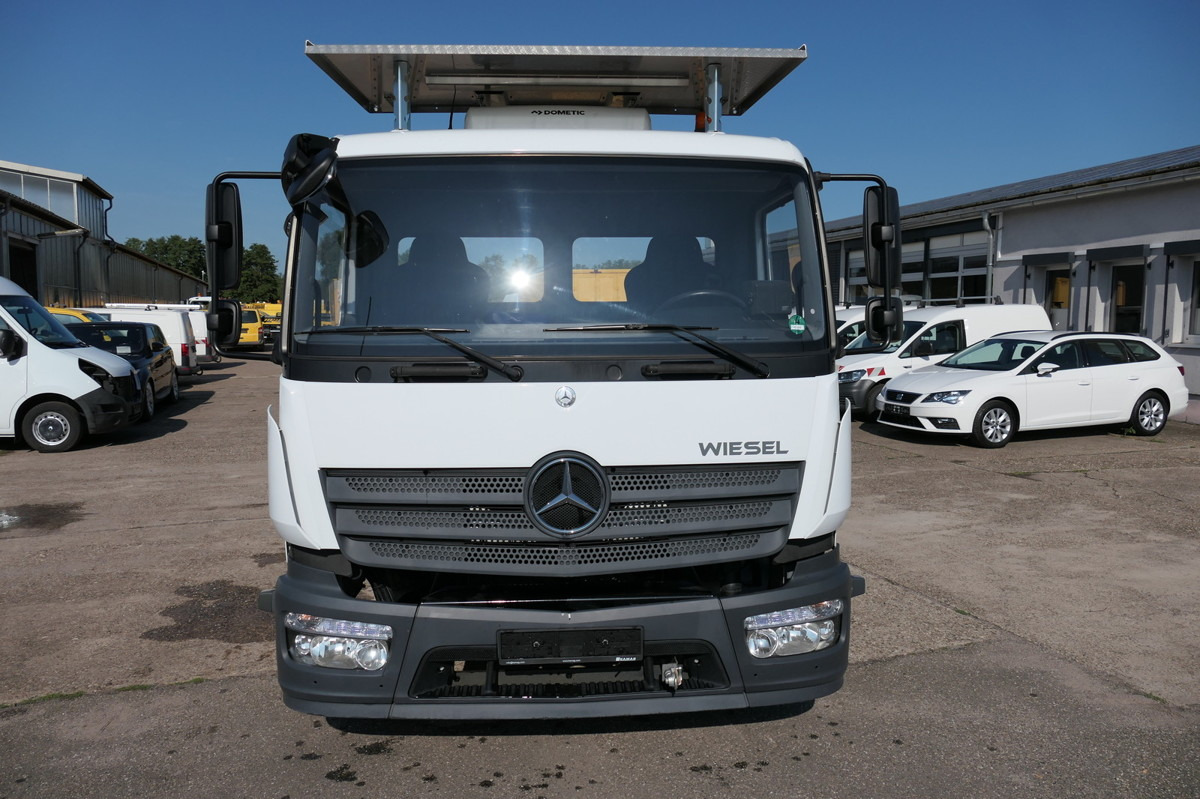 MERCEDES-BENZ Kamag Wiesel WBH 25 Wiesel Umsetzfahrzeug - Container transporter/ Swap body truck: picture 2 MERCEDES-BENZ Kamag Wiesel WBH 25 Wiesel Umsetzfahrzeug - Container transporter/ Swap body truck: picture 2