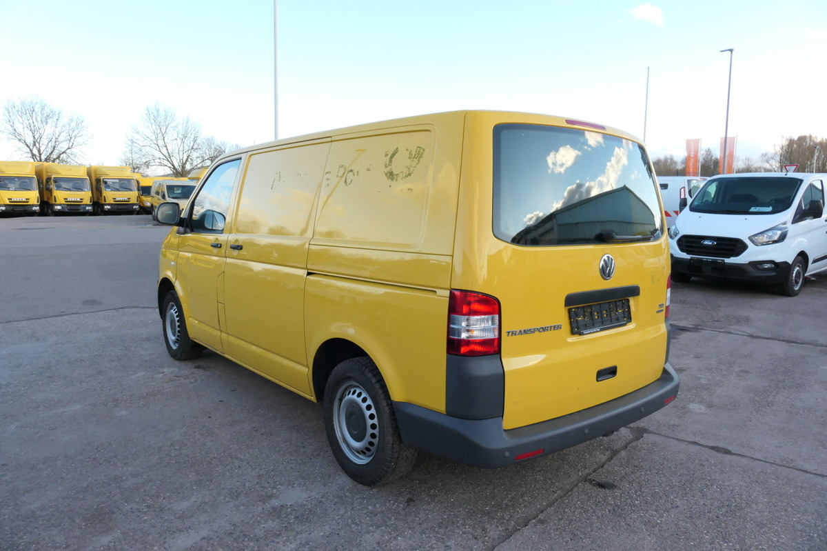 VW T5 Transporter 2.0 TDI PARKTRONIK 2xSCHIEBETÜR - Small van: picture 4 VW T5 Transporter 2.0 TDI PARKTRONIK 2xSCHIEBETÜR - Small van: picture 4