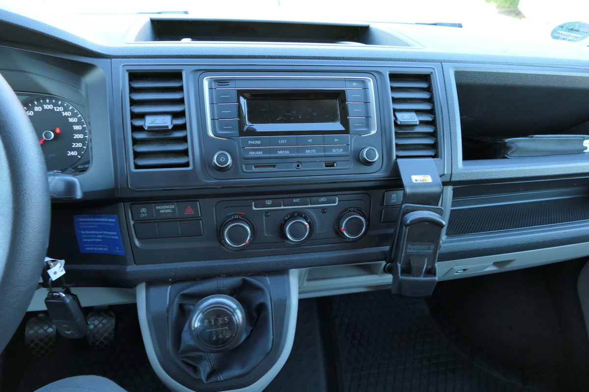 Small van VW T6 Transporter 2.0 TDI lang 4Motion 3Sitzer AHK: picture 11 Small van VW T6 Transporter 2.0 TDI lang 4Motion 3Sitzer AHK: picture 11