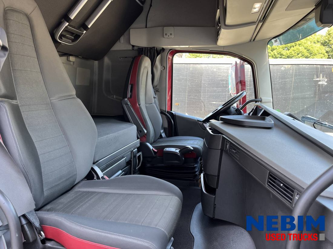 Tractor unit Volvo FH 460 4x2 LNG - MA - Chassis Code: picture 8 Tractor unit Volvo FH 460 4x2 LNG - MA - Chassis Code: picture 8