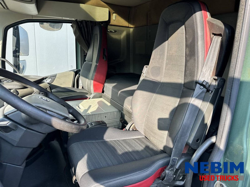 Volvo FH500 6x4 - RETARDER - HUB REDUCTION - BOUGIE LIFT - Hook lift truck: picture 3 Volvo FH500 6x4 - RETARDER - HUB REDUCTION - BOUGIE LIFT - Hook lift truck: picture 3