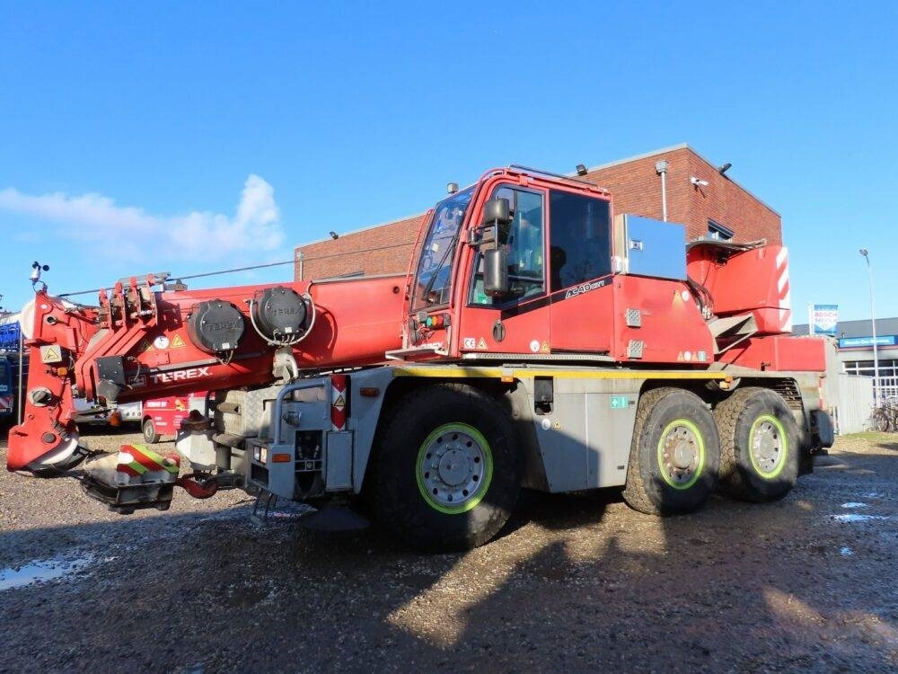 Terex Demag AC 40 City - All terrain crane: picture 1 Terex Demag AC 40 City - All terrain crane: picture 1