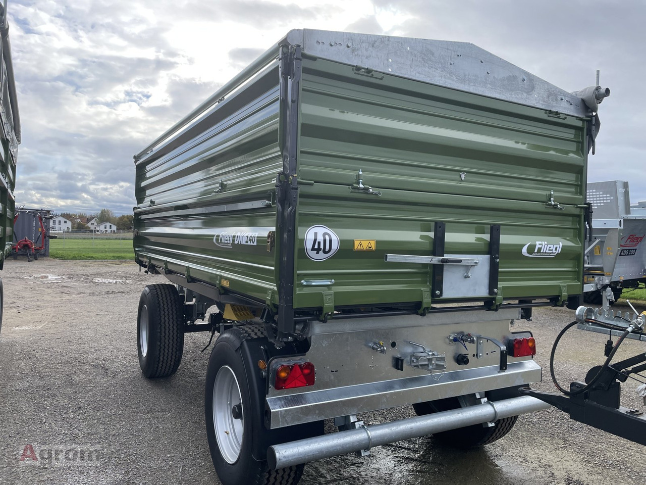 Fliegl DK 140 FOX - Farm tipping trailer/ Dumper: picture 3 Fliegl DK 140 FOX - Farm tipping trailer/ Dumper: picture 3