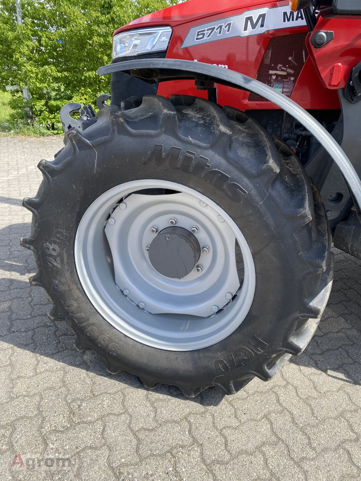Leasing of Massey Ferguson 5711 M DYNA-4 Massey Ferguson 5711 M DYNA-4: picture 10