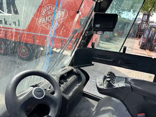 LINDE H80D-03/900 CABIN - Diesel forklift: picture 3 LINDE H80D-03/900 CABIN - Diesel forklift: picture 3