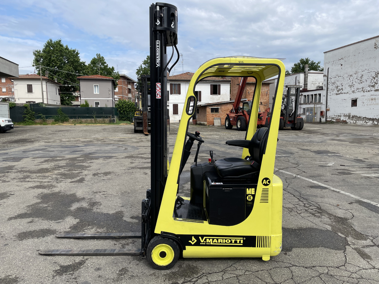 MARIOTTI ME 8C - Electric forklift: picture 2 MARIOTTI ME 8C - Electric forklift: picture 2