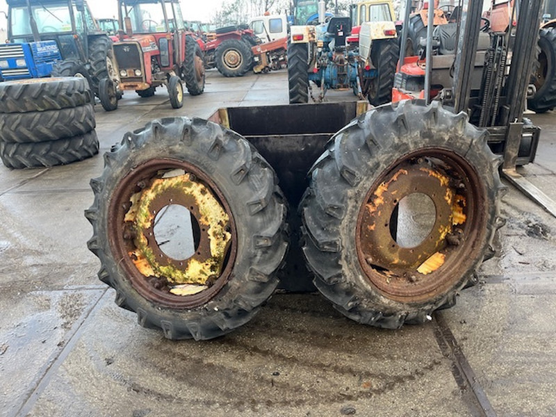 BKT 11.2 R28 - Tire: picture 1 BKT 11.2 R28 - Tire: picture 1