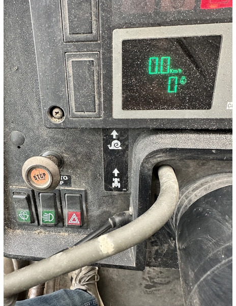 Farm tractor Case 4210: picture 6 Farm tractor Case 4210: picture 6