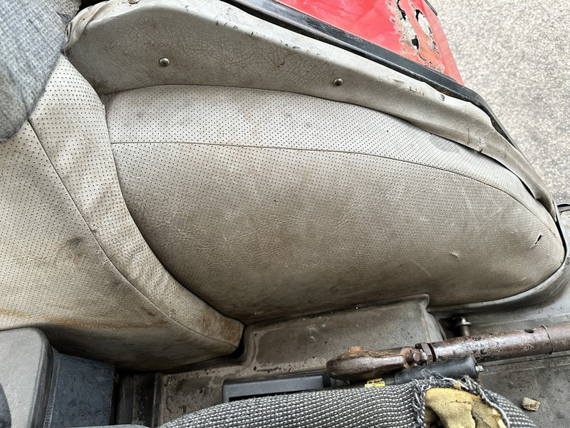 Farm tractor Case 4210: picture 8 Farm tractor Case 4210: picture 8