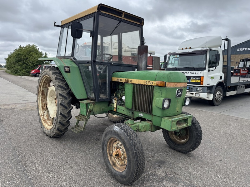 John Deere 2130 - Farm tractor: picture 3 John Deere 2130 - Farm tractor: picture 3