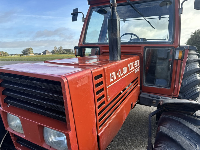 New Holland 100-90 DT - Farm tractor: picture 2 New Holland 100-90 DT - Farm tractor: picture 2
