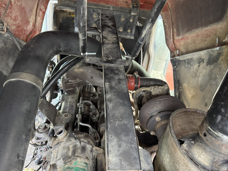 Farm tractor New Holland L95: picture 12 Farm tractor New Holland L95: picture 12