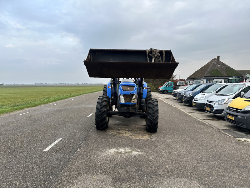New Holland TD5.100 - Farm tractor: picture 2 New Holland TD5.100 - Farm tractor: picture 2