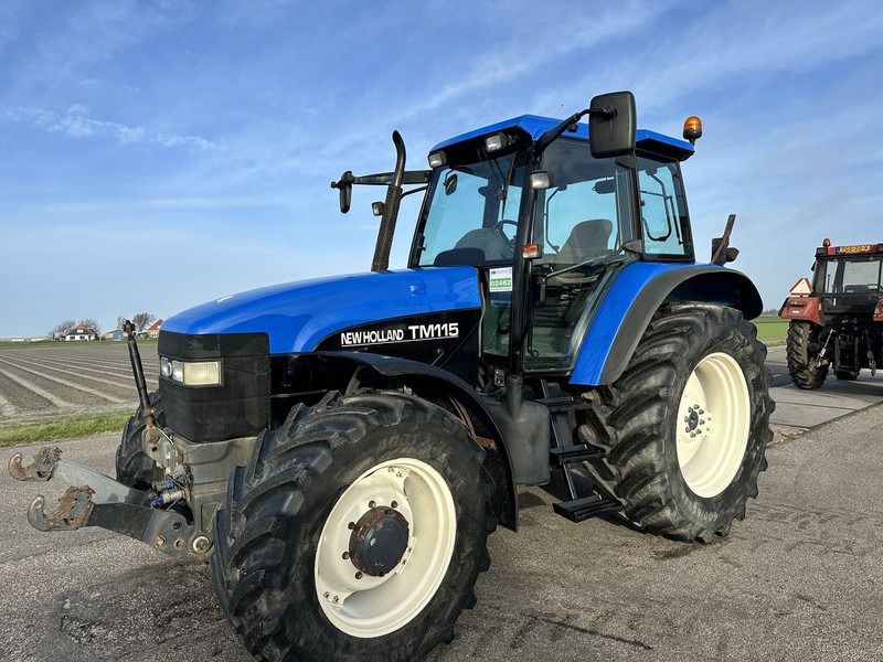 New Holland TM 115 - Farm tractor: picture 1 New Holland TM 115 - Farm tractor: picture 1