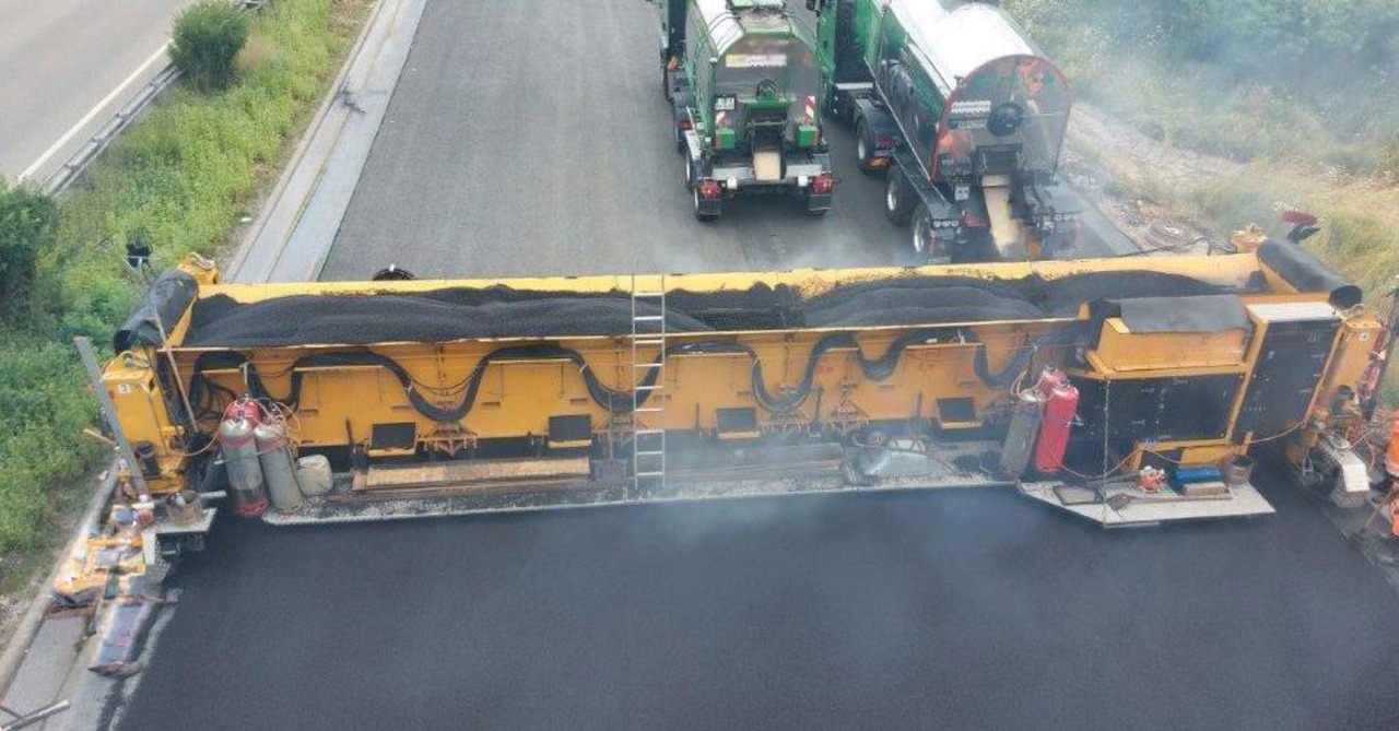 AGT GEB 14500C - Asphalt paver: picture 4 AGT GEB 14500C - Asphalt paver: picture 4