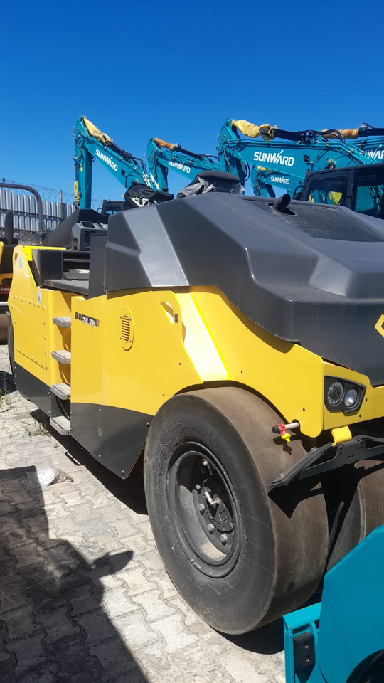 Roller Bomag BW 28 RH: picture 1
