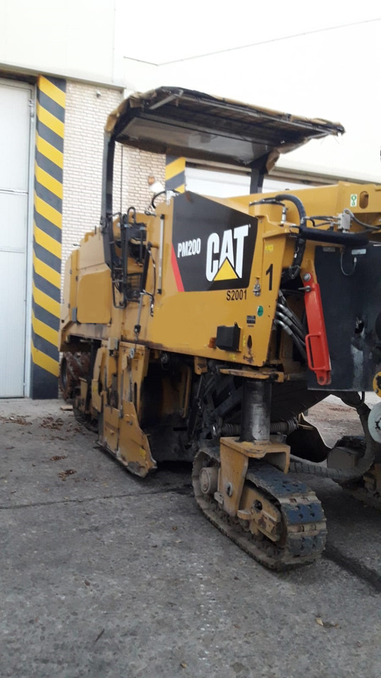 Caterpillar PM 200 - Cold planer: picture 3 Caterpillar PM 200 - Cold planer: picture 3
