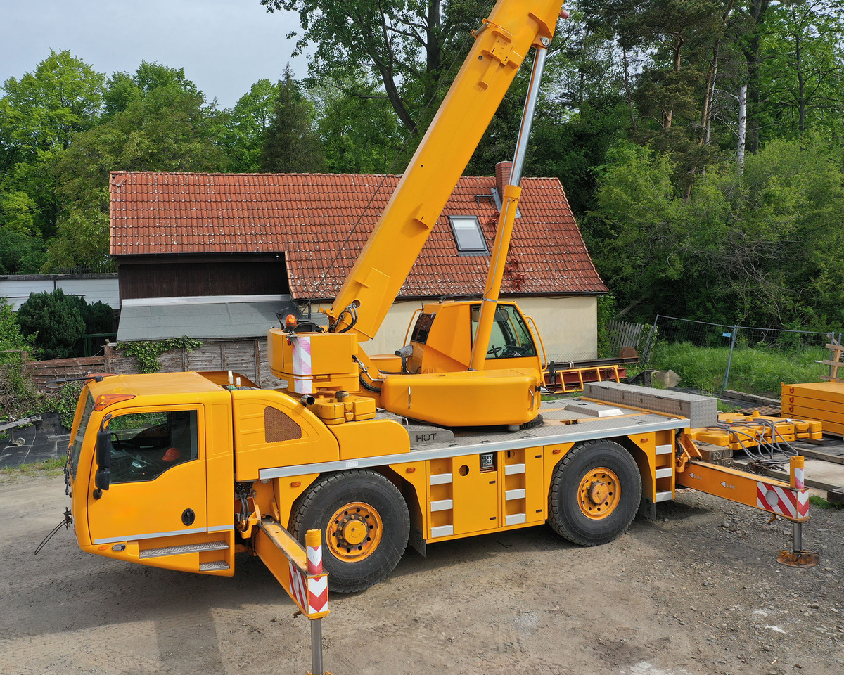 Demag AC 40-2L - Mobile crane: picture 1 Demag AC 40-2L - Mobile crane: picture 1