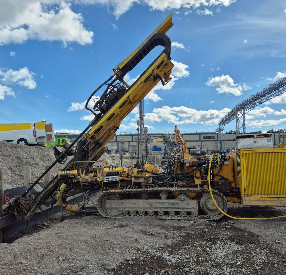 Klemm KR 805-2 - Pile driver: picture 4 Klemm KR 805-2 - Pile driver: picture 4