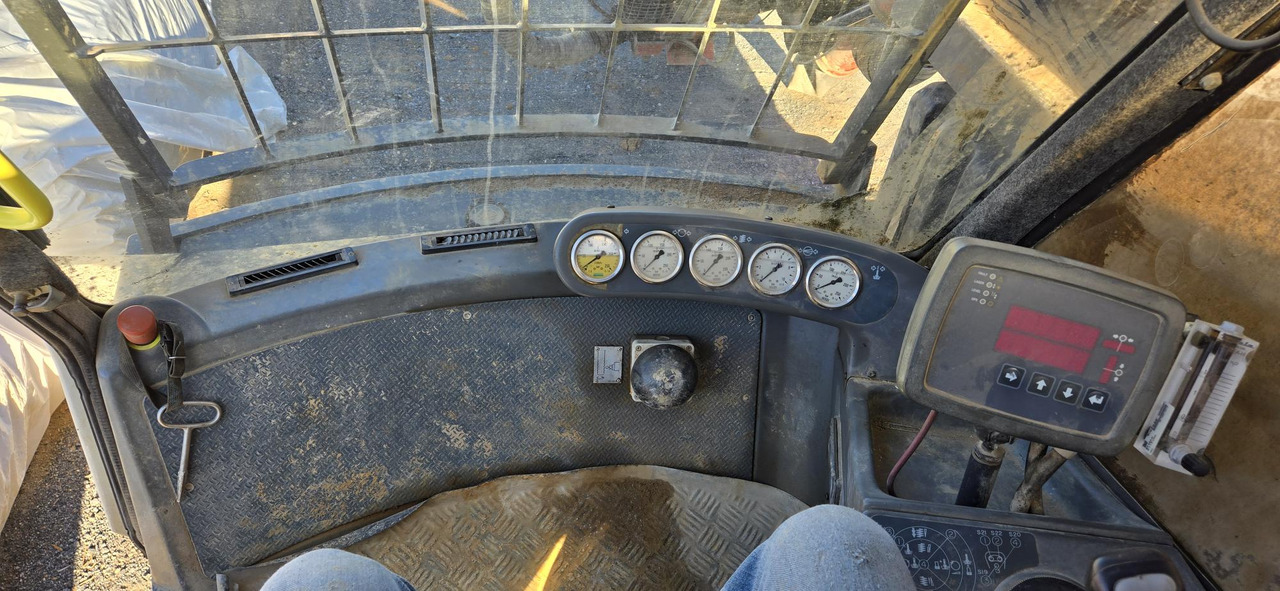 Sandvik DX800 - Drilling rig: picture 5 Sandvik DX800 - Drilling rig: picture 5