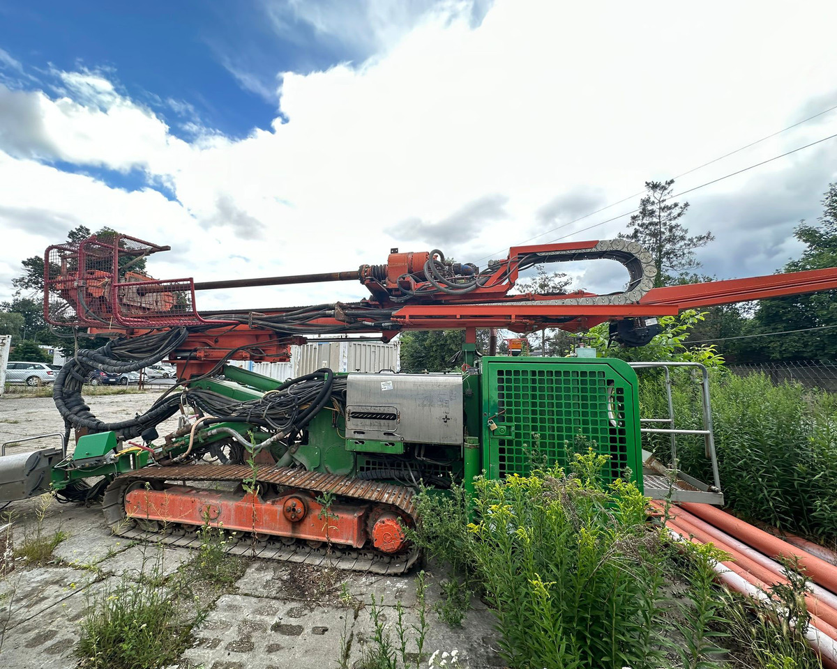 Soilmec SM-14 - Pile driver: picture 1 Soilmec SM-14 - Pile driver: picture 1
