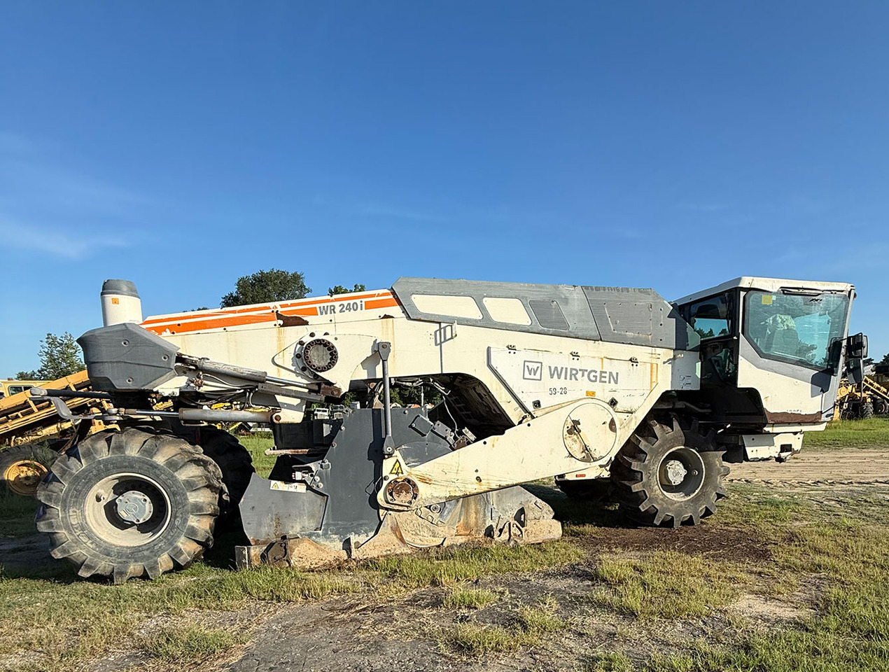 Wirtgen WR 240 I - Soil stabilizer: picture 2 Wirtgen WR 240 I - Soil stabilizer: picture 2
