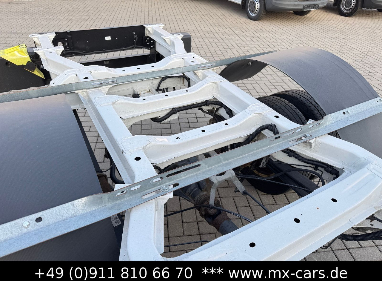 Commercial vehicle MAN TGE 5.180 Chassis 3,5 t - 5,0 t. - 2 Stück 3.180: picture 23