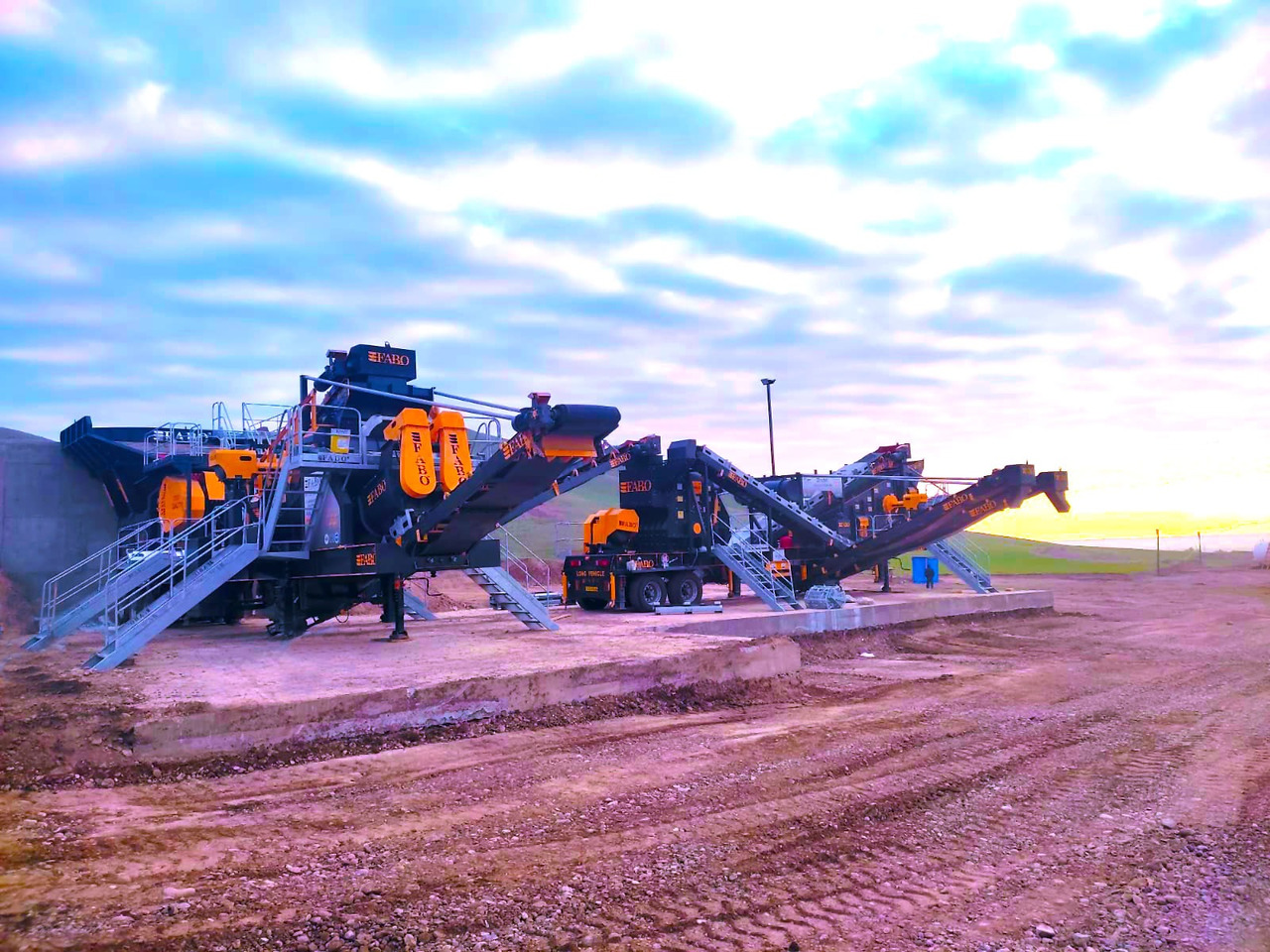 FABO MDMK-03 SERIES MOBILE CRUSHING & SCREENING PLANT - Mobile crusher: picture 2 FABO MDMK-03 SERIES MOBILE CRUSHING & SCREENING PLANT - Mobile crusher: picture 2