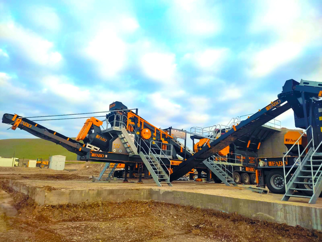 FABO MDMK-03 SERIES MOBILE CRUSHING & SCREENING PLANT - Mobile crusher: picture 3 FABO MDMK-03 SERIES MOBILE CRUSHING & SCREENING PLANT - Mobile crusher: picture 3