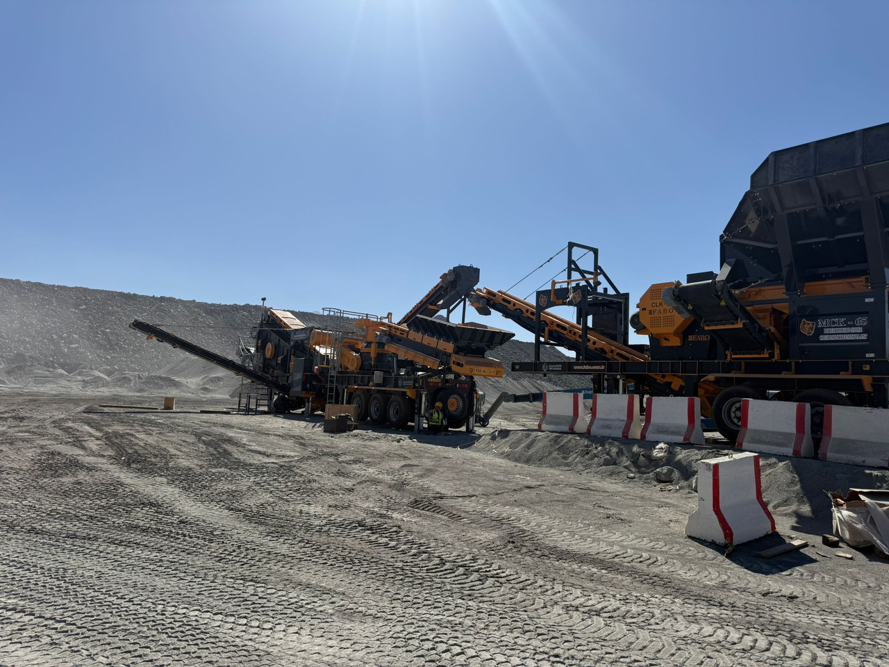 FABO mobile jaw crusher - Jaw crusher: picture 4 FABO mobile jaw crusher - Jaw crusher: picture 4