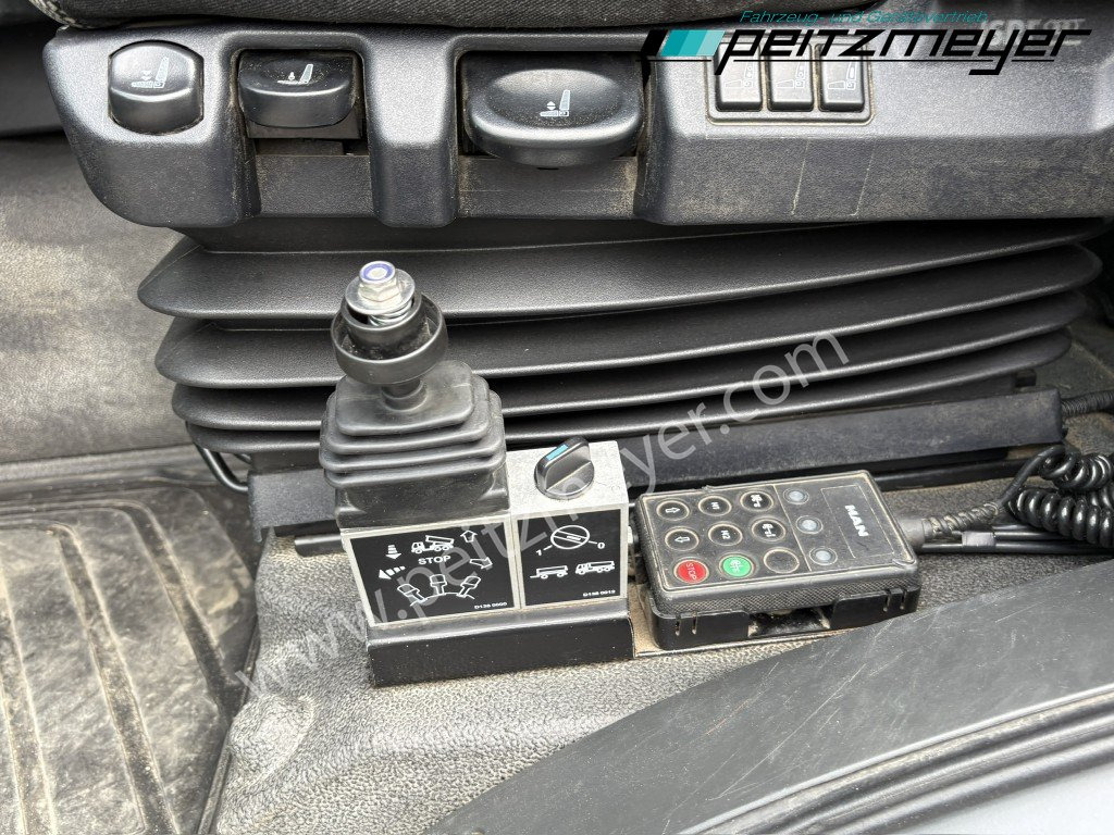 Tipper MAN TGS 26.460 FL 6x2 Kipper+Kran+Funk Lenkachse, 2-Seitenkipper, Atlas 172.3: picture 27 Tipper MAN TGS 26.460 FL 6x2 Kipper+Kran+Funk Lenkachse, 2-Seitenkipper, Atlas 172.3: picture 27