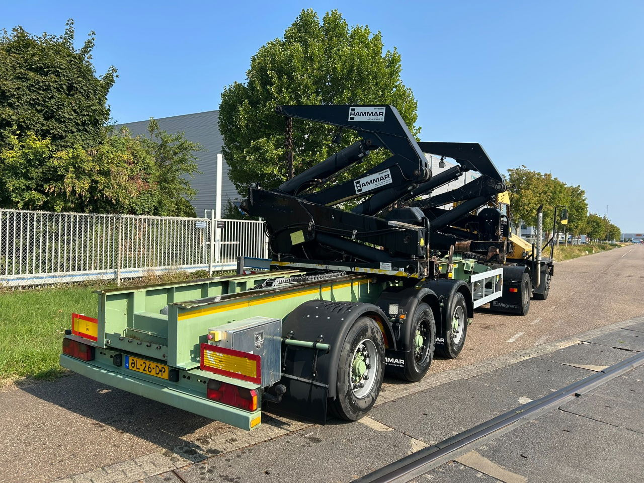 Hammar 195 HC / 20 ft, 2 x 20 ft 40 ft HC, power pack Diesel, Wireless controller 2 x, telescopic chassis - Container transporter/ Swap body semi-trailer: picture 2 Hammar 195 HC / 20 ft, 2 x 20 ft 40 ft HC, power pack Diesel, Wireless controller 2 x, telescopic chassis - Container transporter/ Swap body semi-trailer: picture 2