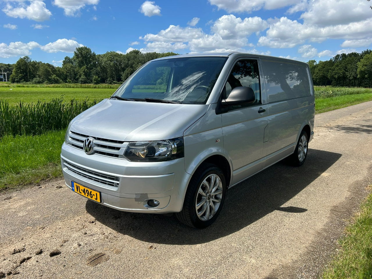 Volkswagen Transporter 2.0 TDI Bleumotion Technology L1 H1 114 PK apk 14-12-2024 Airco NL - Small van: picture 2 Volkswagen Transporter 2.0 TDI Bleumotion Technology L1 H1 114 PK apk 14-12-2024 Airco NL - Small van: picture 2