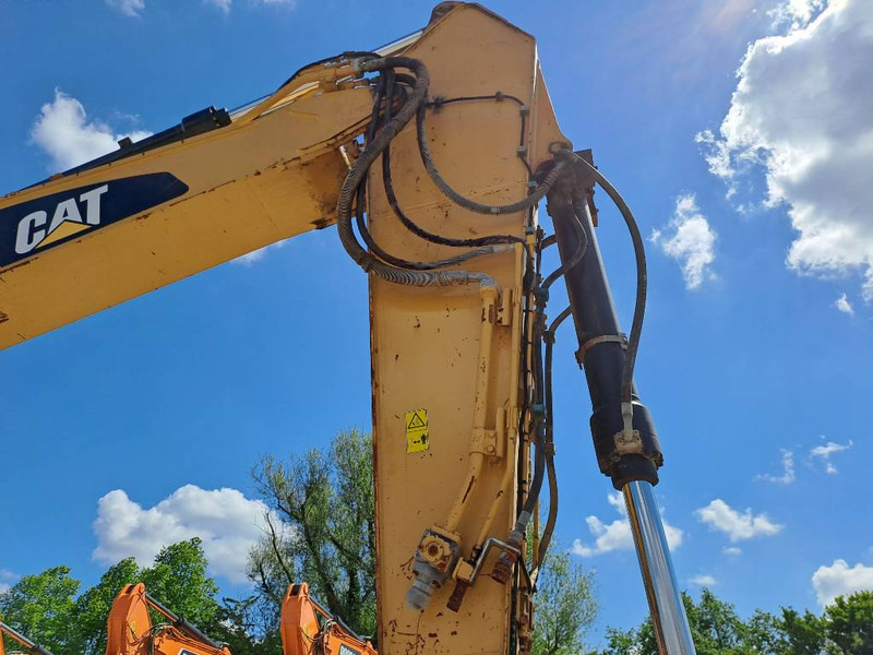 Crawler excavator Cat 330FL N: picture 9
