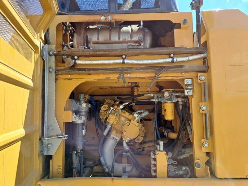 Crawler excavator Cat 330FL N: picture 18