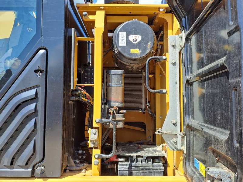 Crawler excavator Cat 330FL N: picture 16