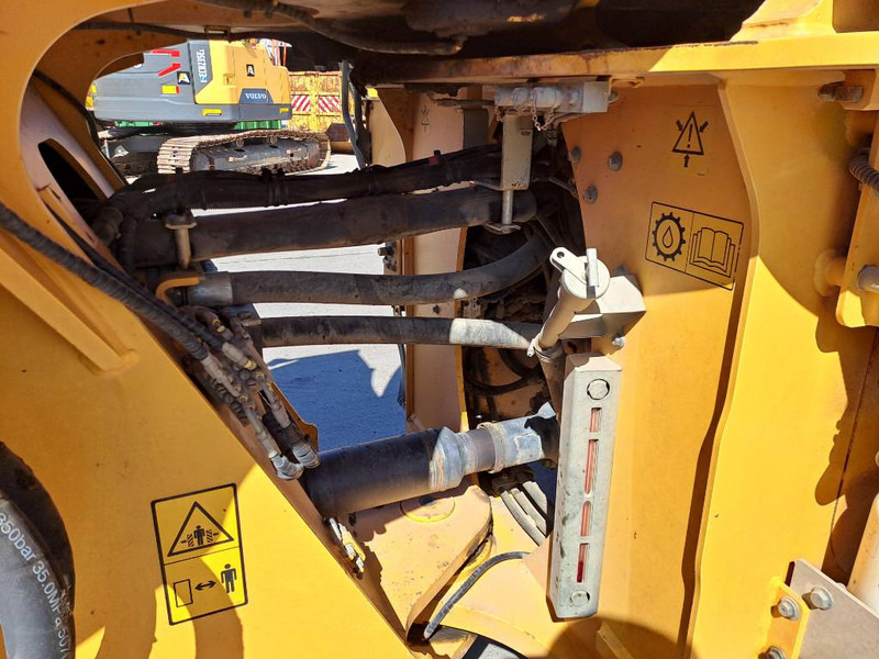 Wheel loader Volvo L150H (CDC): picture 9