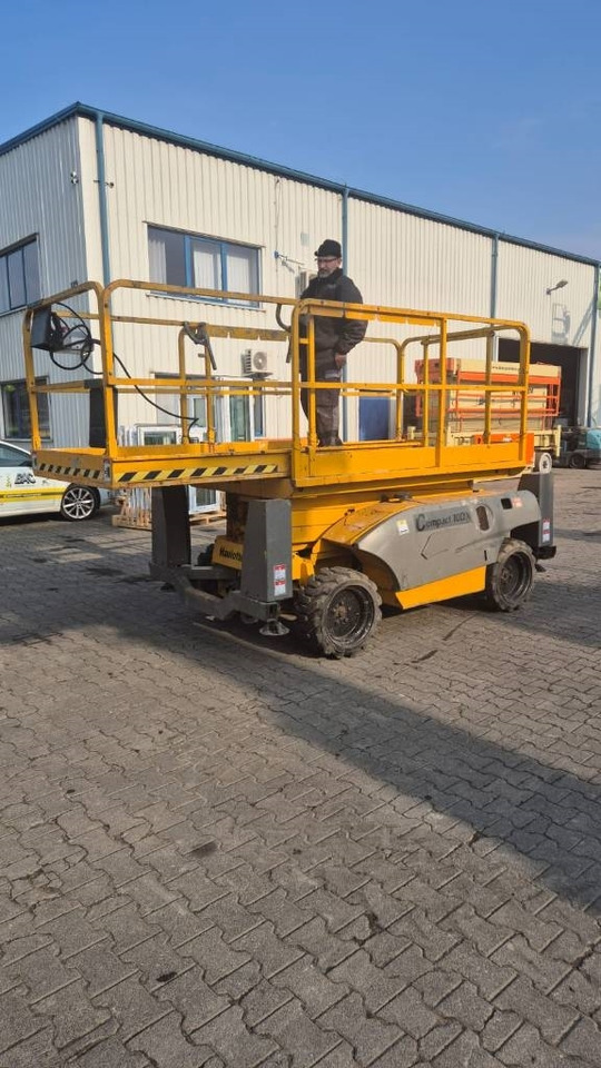 Haulotte Compact 10 DX - Scissor lift: picture 4 Haulotte Compact 10 DX - Scissor lift: picture 4