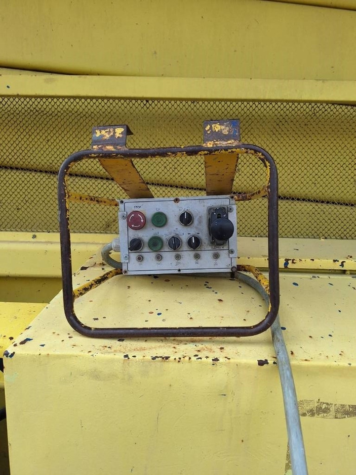 Liftlux SL-205-25D - Scissor lift: picture 3 Liftlux SL-205-25D - Scissor lift: picture 3