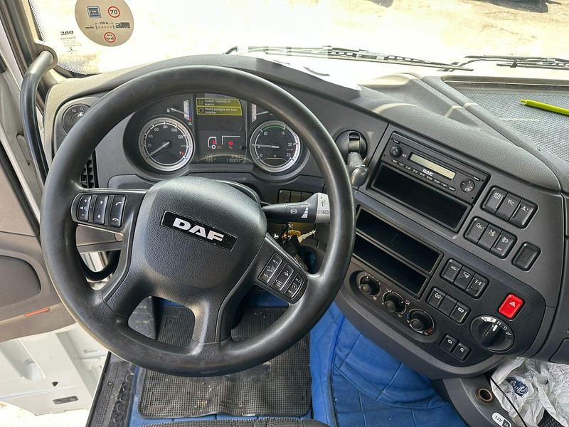 Tractor unit DAF XF 460: picture 11
