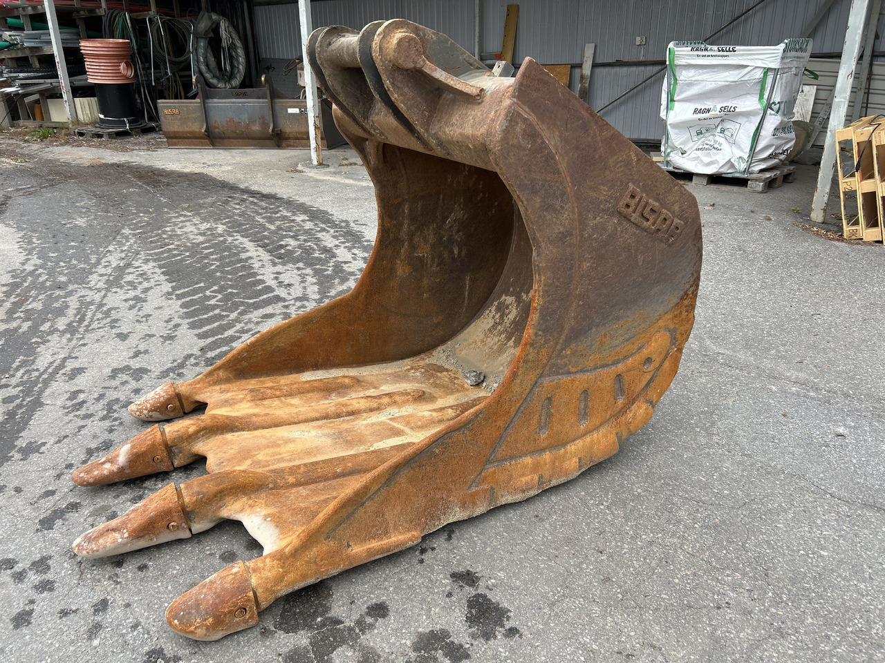 BISAB B27 NTP20 S2 - Excavator bucket for Crawler excavator: picture 2 BISAB B27 NTP20 S2 - Excavator bucket for Crawler excavator: picture 2