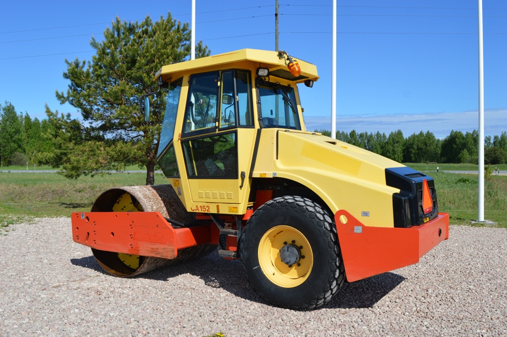 DYNAPAC CA152D - Roller: picture 4 DYNAPAC CA152D - Roller: picture 4