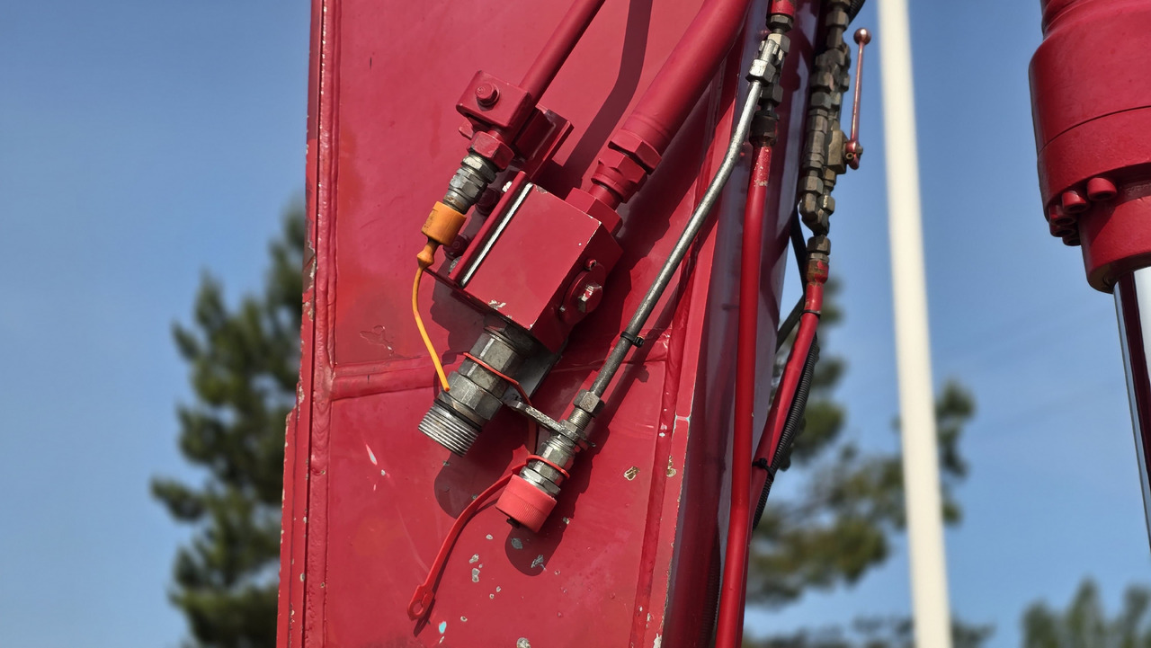 Crawler excavator KOBELCO SK210LC-10: picture 8 Crawler excavator KOBELCO SK210LC-10: picture 8