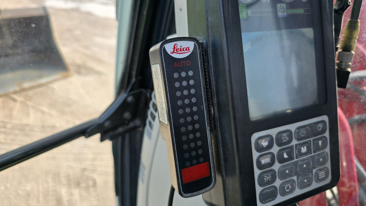 Crawler excavator KOBELCO SK210LC-10: picture 14 Crawler excavator KOBELCO SK210LC-10: picture 14