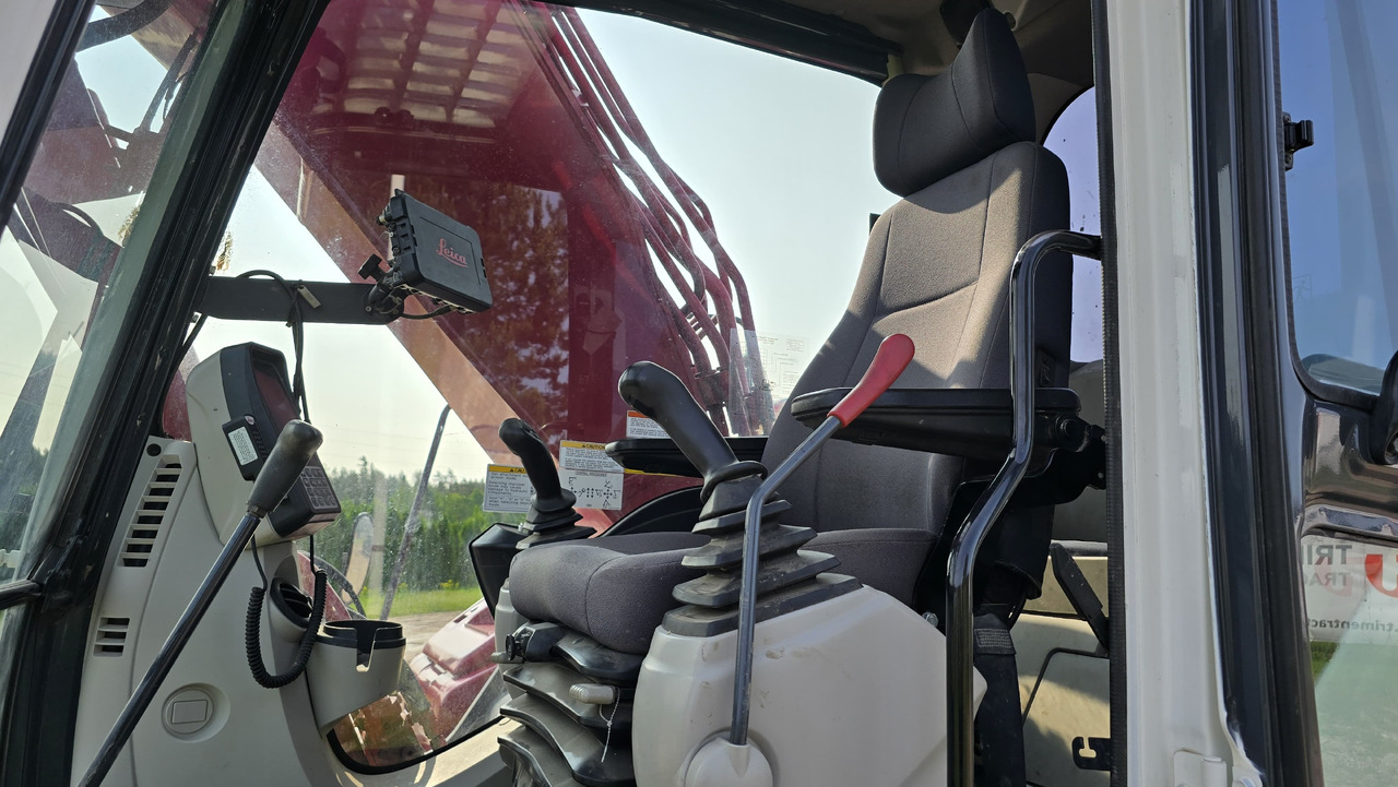 Crawler excavator KOBELCO SK210LC-10: picture 16 Crawler excavator KOBELCO SK210LC-10: picture 16