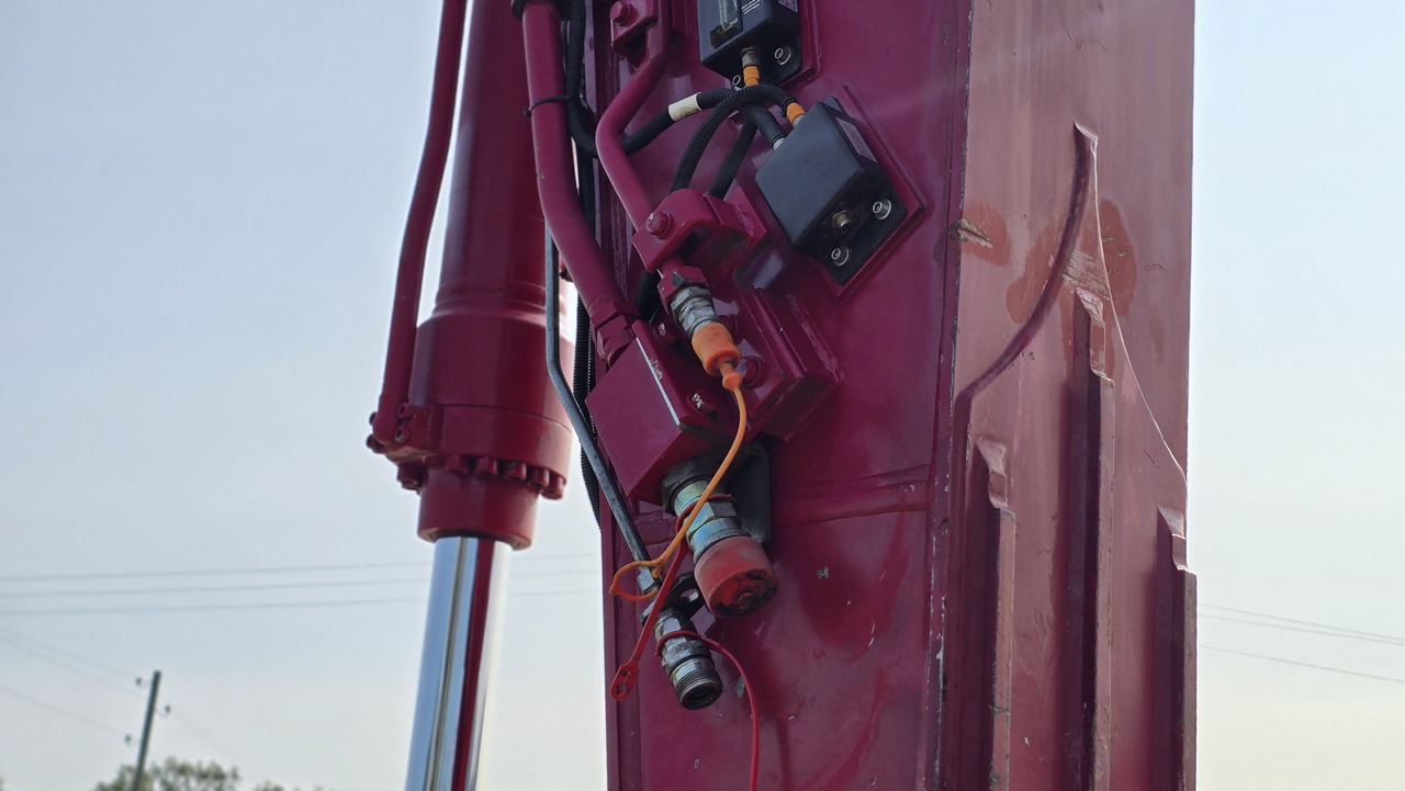 Crawler excavator KOBELCO SK210LC-10: picture 9 Crawler excavator KOBELCO SK210LC-10: picture 9