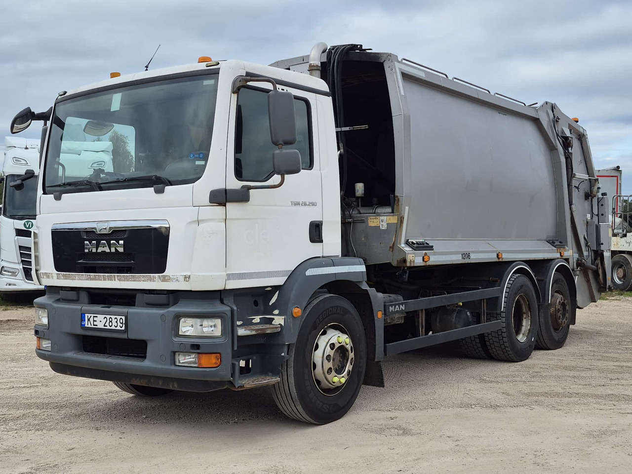 MAN TGM26.290 - Garbage truck: picture 1 MAN TGM26.290 - Garbage truck: picture 1
